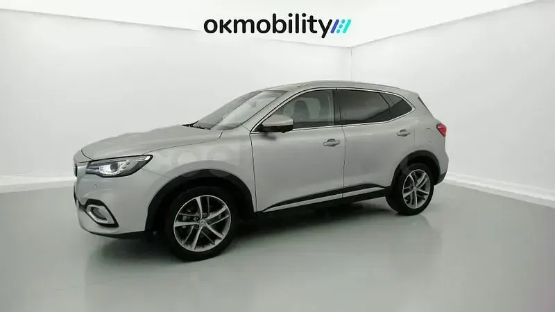 Usado MG HS Luxury 162 CV (119 kW) 2023 Gris / plata SUV