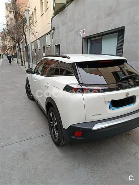 Usado Peugeot 2008 Allure 100 CV (73 kW) 2023 Blanco SUV
