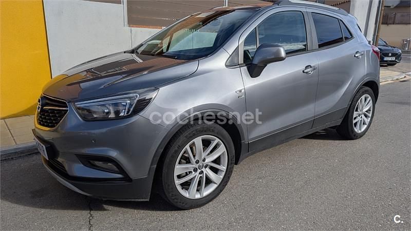 Usado Opel Mokka X 140 CV (102 kW) 2019 Gris / plata SUV