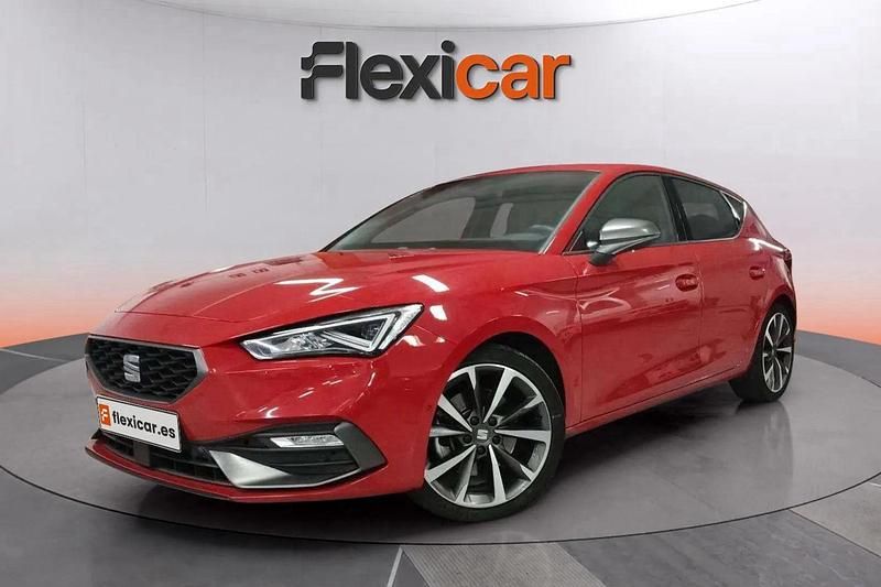 Usado Seat Leon FR 150 CV (110 kW) 2021 Rojo Berlina