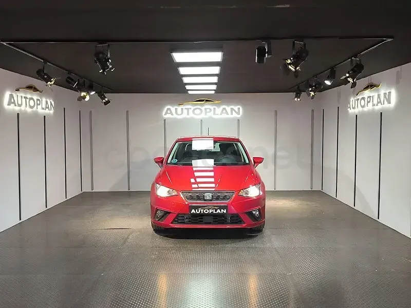 Usado Seat Ibiza XCELLENCE 95 CV (69 kW) 2021 Granate Utilitario