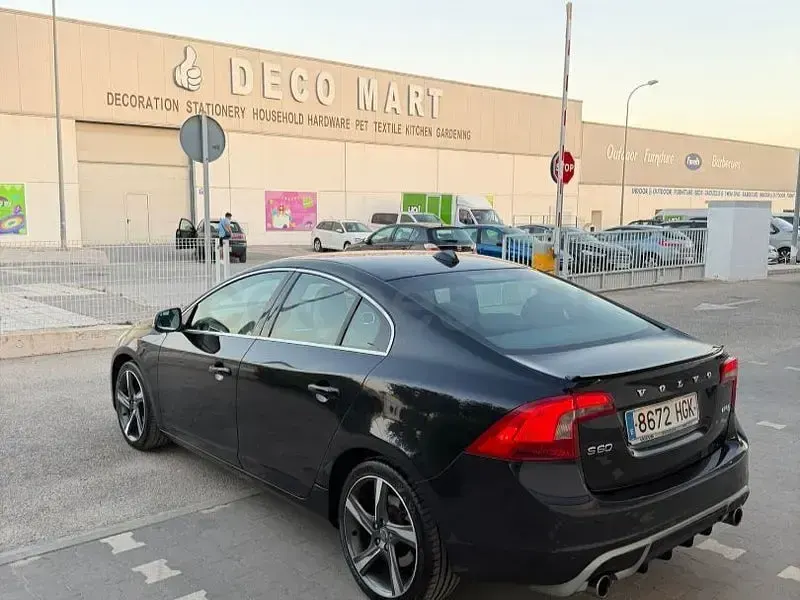 Usado Volvo S60 R-Design 115 CV (84 kW) 2011 Negro Berlina