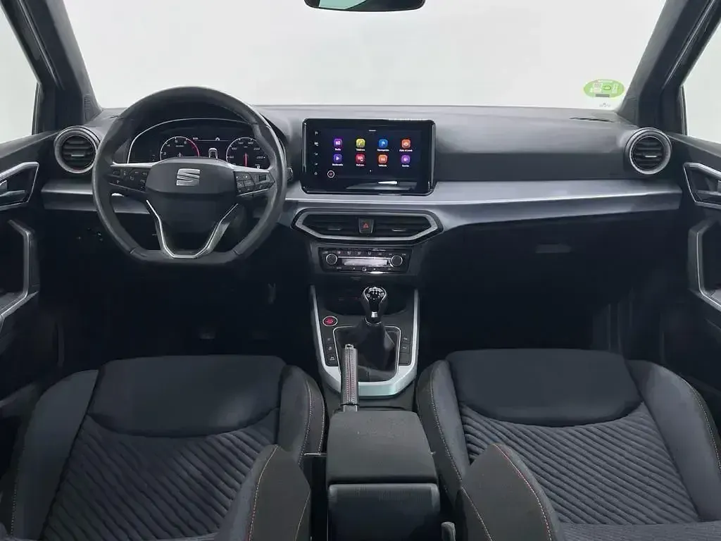 Usado Seat Arona FR 115 CV (84 kW) 2025 Gris SUV