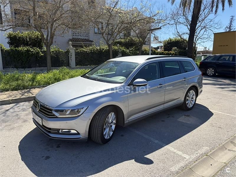 Usado VW Passat Advance 150 CV (110 kW) 2018 Gris / plata Familiar