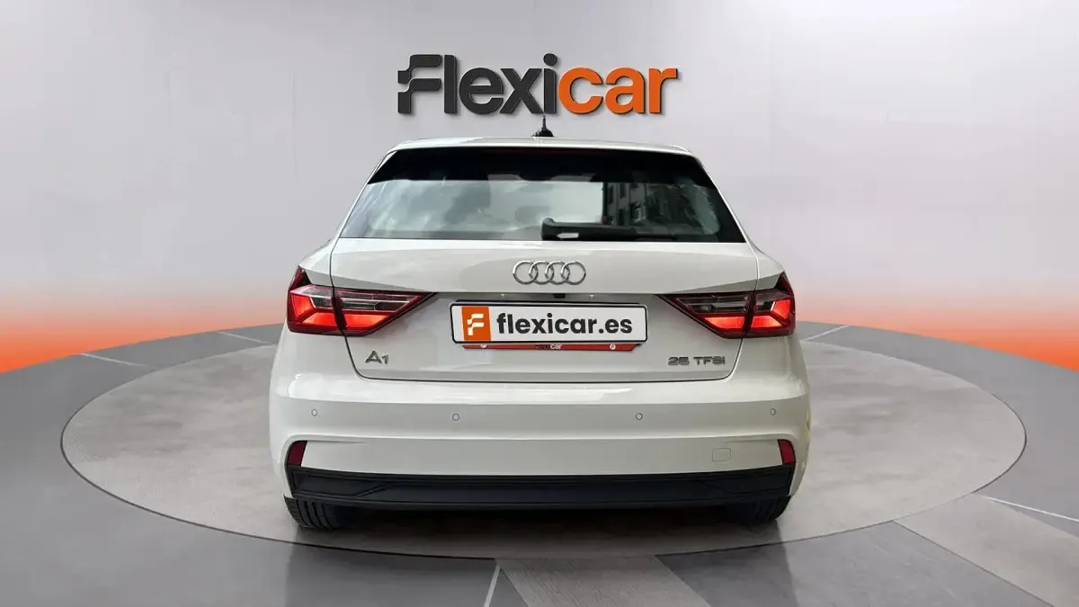 Usado Audi A1 Premium 95 CV (69 kW) 2022 Blanco SUV
