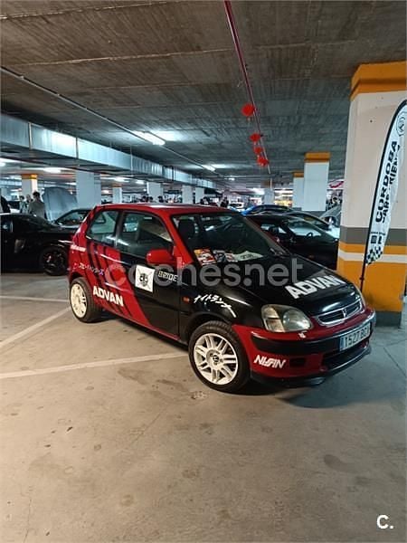 Rojo Usado 2000 Honda Logo Utilitario | 2000 € - Imagen 1/4