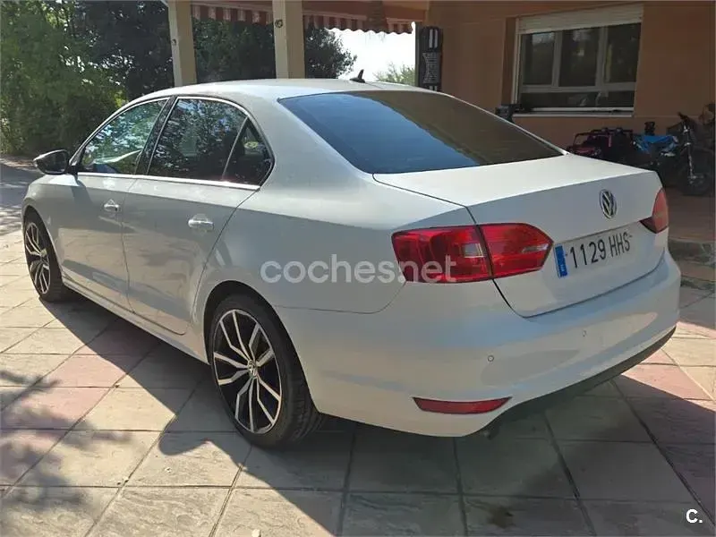 Usado VW Jetta Sport 105 CV (77 kW) 2011 Blanco Berlina