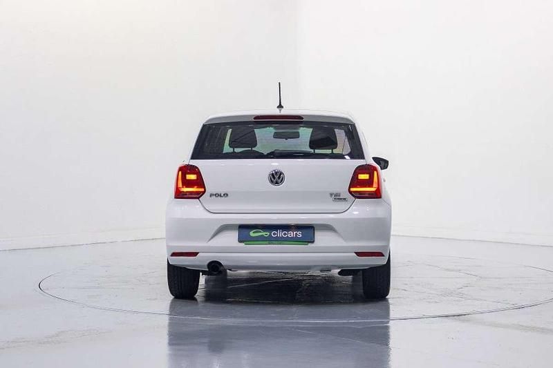Usado VW Polo Advance 90 CV (66 kW) 2016 Blanco Utilitario