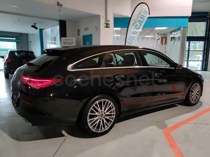 Usado Mercedes CLA180 Shooting Brake 136 CV (100 kW) 2022 Negro Familiar