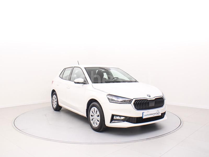 Blanco Usado 2024 Skoda Fabia Essence Berlina | 16.900 € (Precio justo) - Imagen 1/1