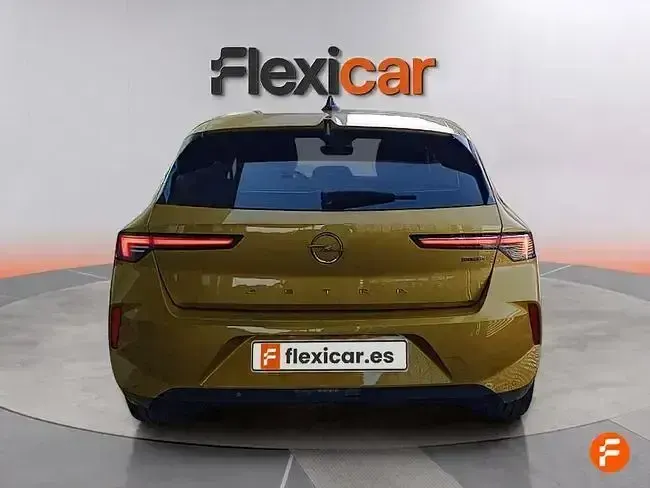 Usado Opel Astra 181 CV (133 kW) 2022 Amarillo Utilitario