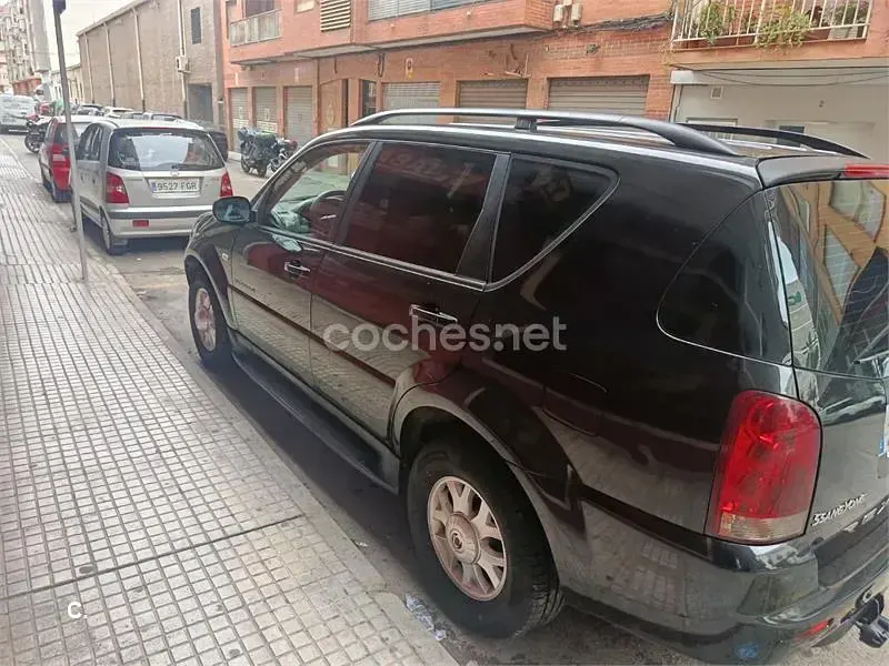 Usado SsangYong Rexton 165 CV (121 kW) 2005 Negro SUV