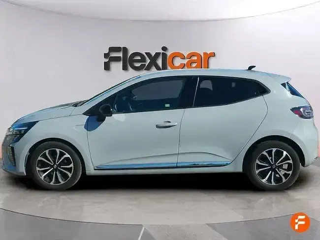 Usado Renault Clio Techno 90 CV (66 kW) 2025 Gris Utilitario