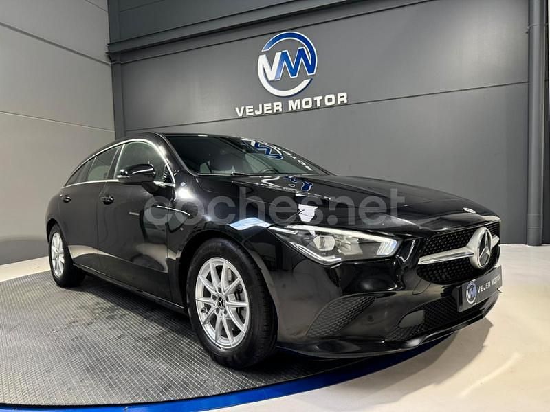 Negro Usado 2021 Mercedes CLA200 Shooting Brake Familiar | 21.900 € (Super precio) - Imagen 1/4