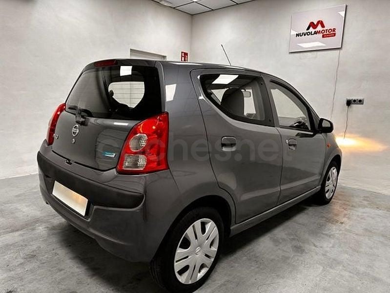 Usado Nissan Pixo Acenta 68 CV (50 kW) 2011 Gris / plata Utilitario