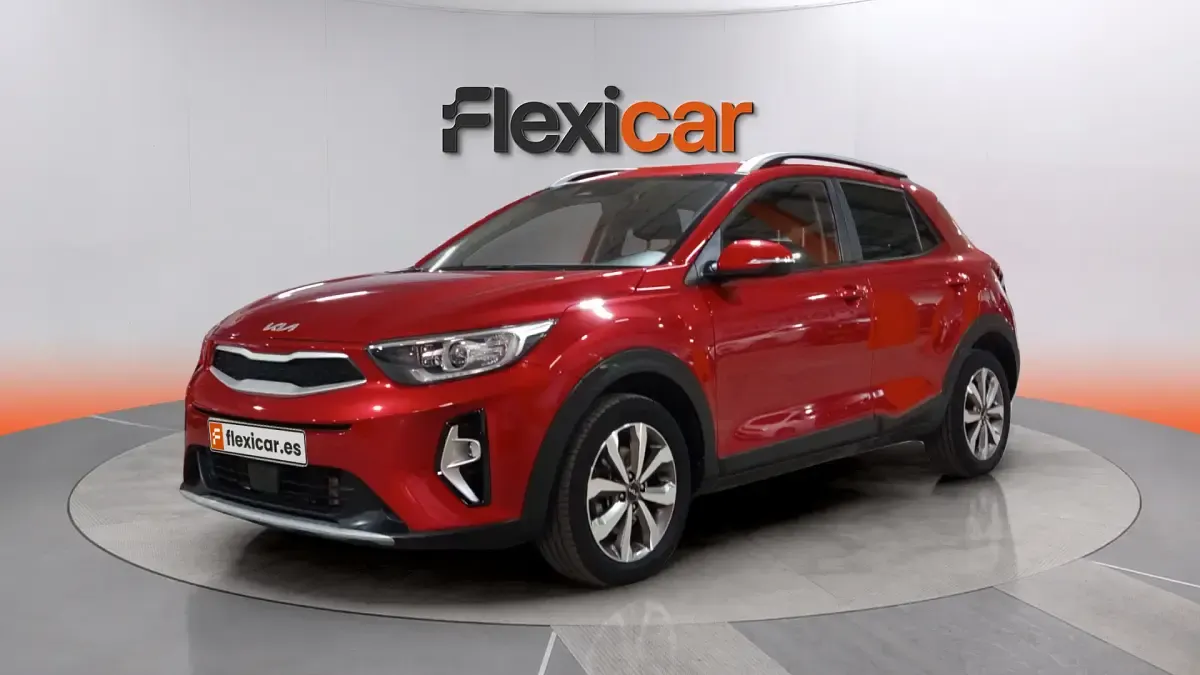 Usado Kia Stonic 120 CV (88 kW) 2022 Rojo SUV