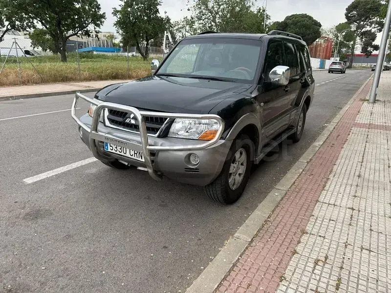 Usado Mitsubishi Montero 160 CV (117 kW) 2004 Negro SUV