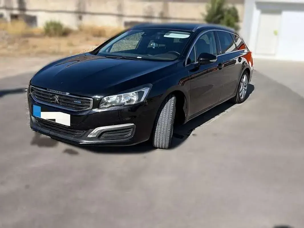 Usado Peugeot 508 SW Active 120 CV (88 kW) 2016 Negro Familiar
