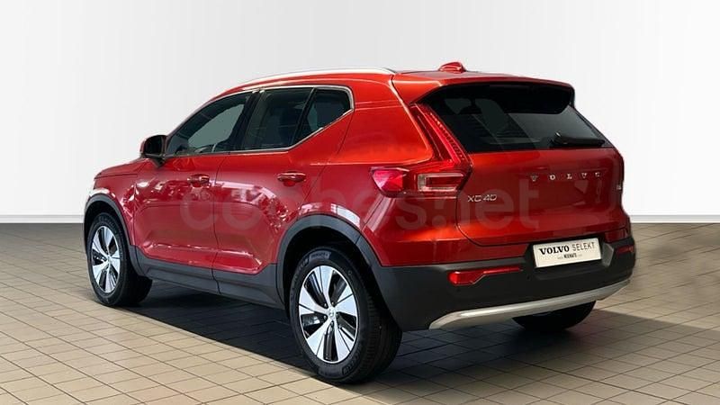 Usado Volvo XC40 Core 163 CV (119 kW) 2025 Rojo SUV