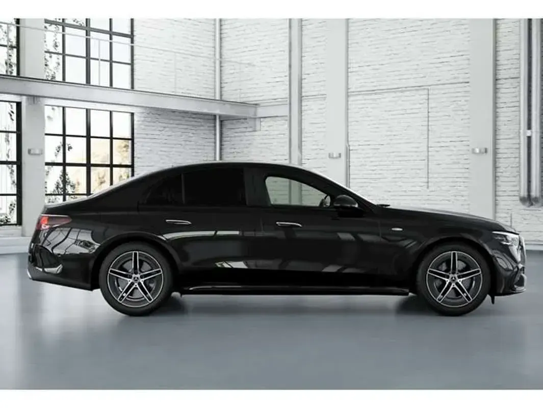 Usado Mercedes E300 313 CV (230 kW) 2025 Negro Berlina