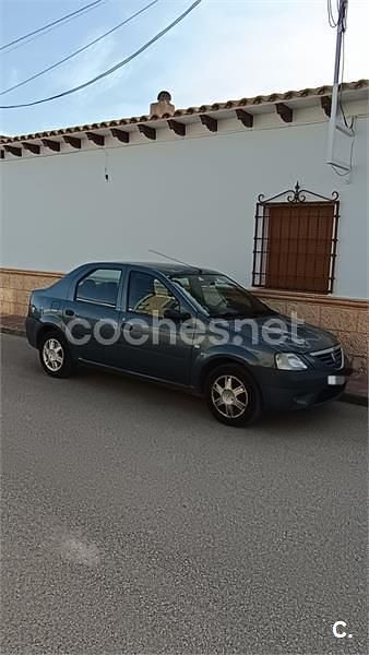 Usado Dacia Logan Lauréate 70 CV (51 kW) 2008 Azul Berlina