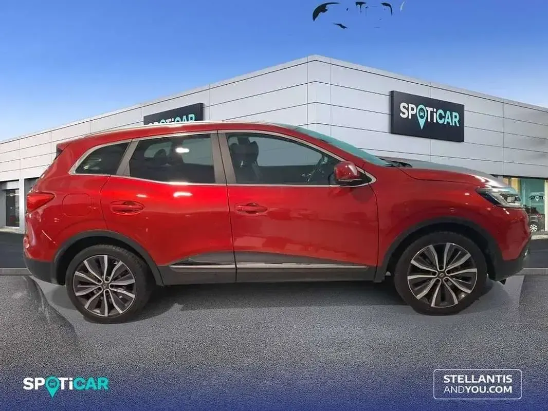 Usado Renault Kadjar Zen 140 CV (102 kW) 2018 Rojo SUV