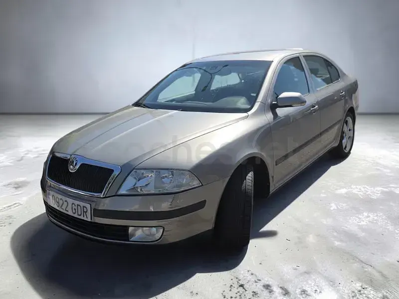 Usado Skoda Octavia Elegance 140 CV (102 kW) 2008 Beige Berlina