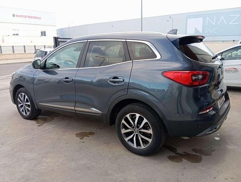Usado Renault Kadjar Zen 159 CV (116 kW) 2020 Gris SUV