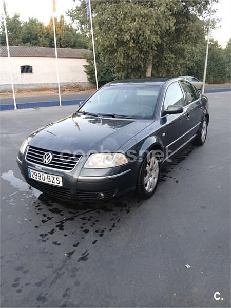 Azul Usado 2002 VW Passat Highline Familiar | 1900 € (Buen precio) - Imagen 1/4