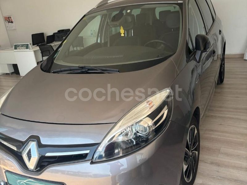 Beige Usado 2014 Renault Grand Scénic III Bose Edition Monovolumen | 7350 € (Buen precio) - Imagen 1/4