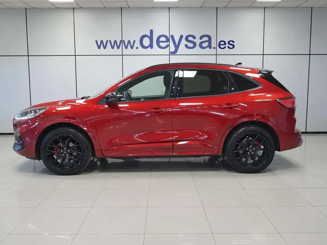 Usado Ford Kuga ST-Line X 224 CV (164 kW) 2023 Rojo SUV