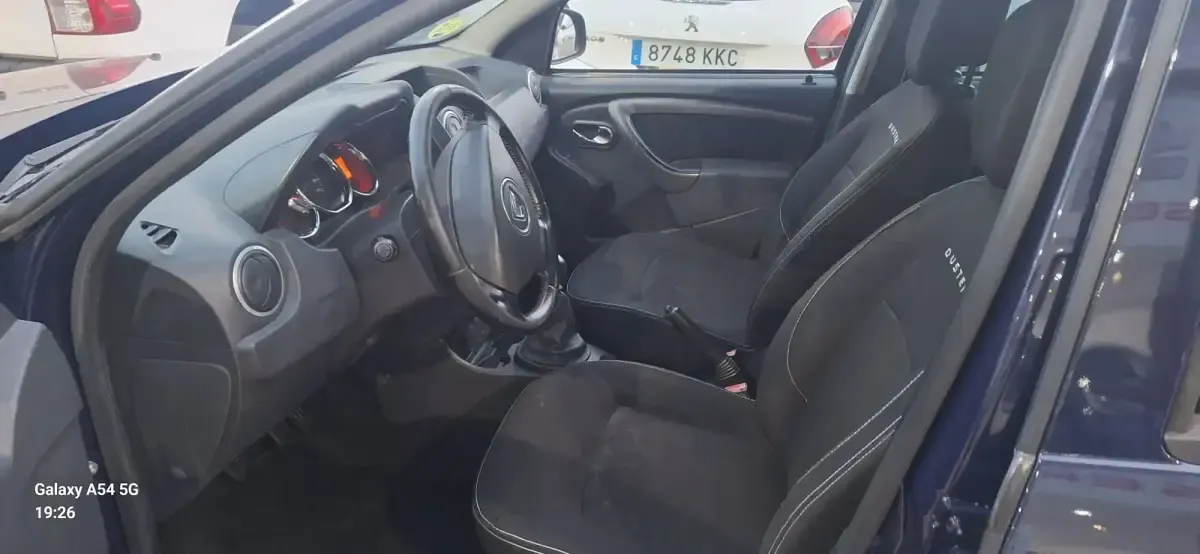 Usado Dacia Duster Lauréate 90 CV (66 kW) 2014 Azul SUV