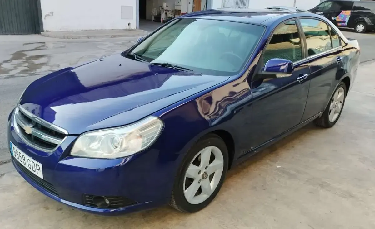 Usado Chevrolet Epica 150 CV (110 kW) 2008 Azul Berlina