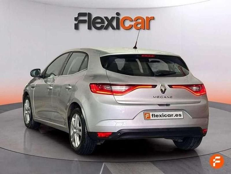 Usado Renault Mégane IV Business 90 CV (66 kW) 2016 Gris Utilitario