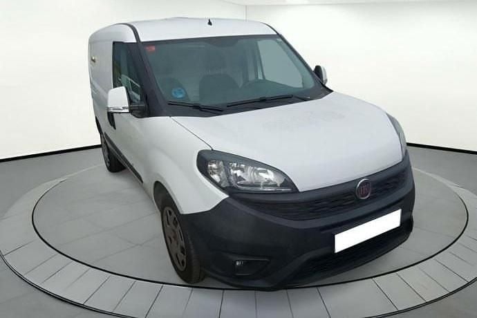 Usado Fiat Doblò 120 CV (88 kW) 2020 Blanco Monovolumen