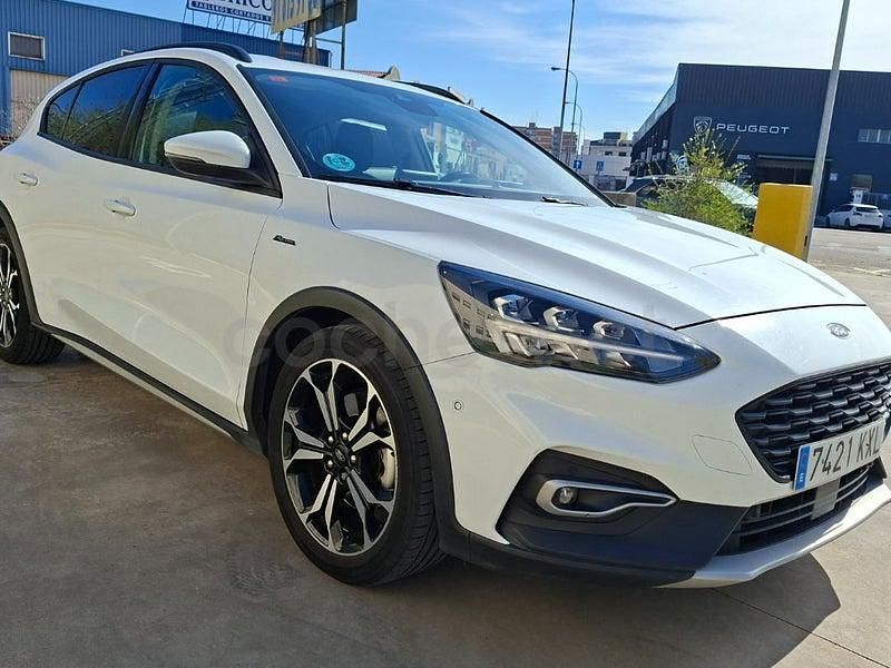 Usado Ford Focus Active 125 CV (91 kW) 2019 Blanco Berlina
