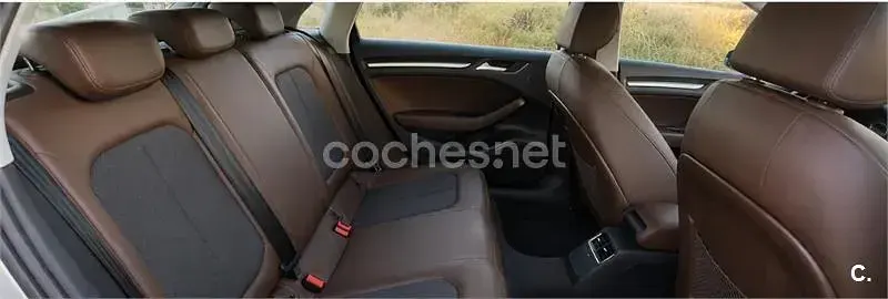 Usado Audi A3 Ambition 150 CV (110 kW) 2013 Gris / plata Berlina