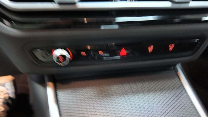 Negro Usado 2023 BMW 330e M Sport Familiar | 41.990 € (Caro) - Imagen 1/4