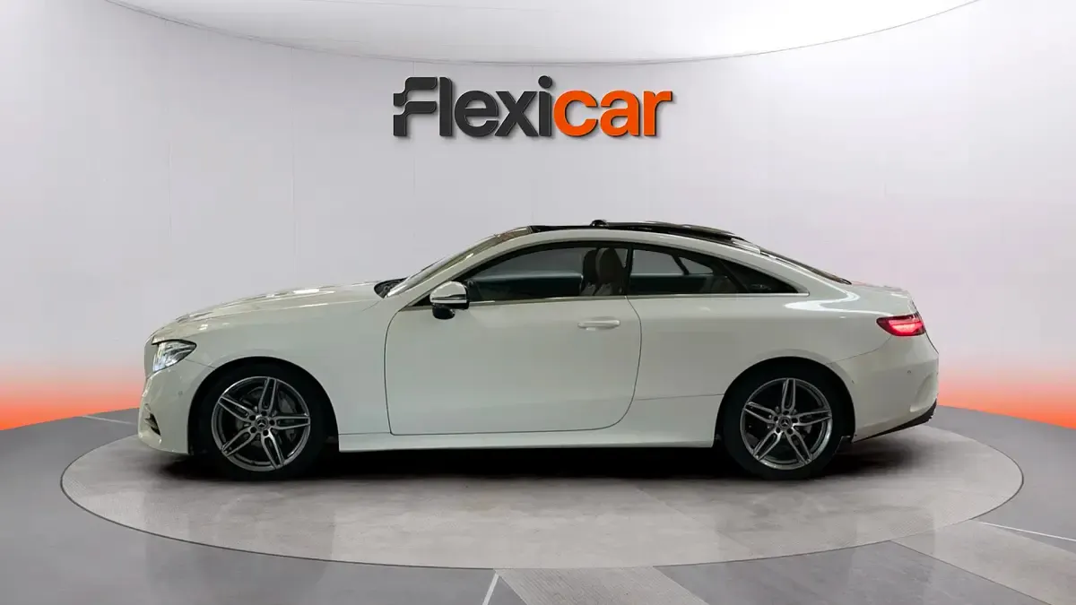 Usado Mercedes E220 194 CV (142 kW) 2018 Blanco Coupe