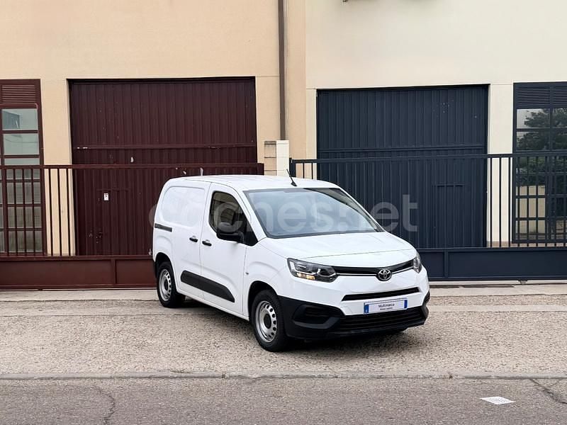 Usado Toyota Proace City City 102 CV (75 kW) 2020 Blanco Monovolumen