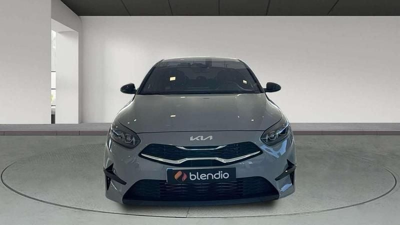 Usado Kia Ceed Style 101 CV (74 kW) 2025 Gris Utilitario