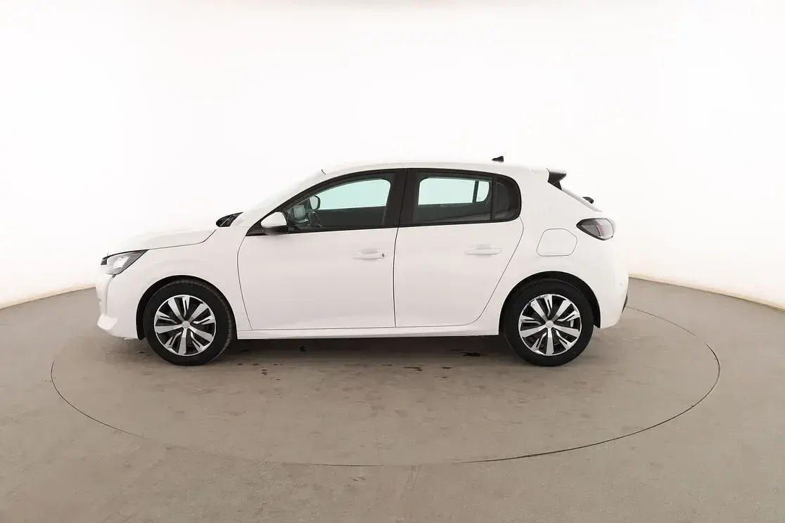 Usado Peugeot 208 Active 102 CV (75 kW) 2020 Blanco Utilitario