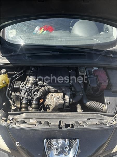 Usado Peugeot 308 110 CV (80 kW) 2007 Negro Utilitario