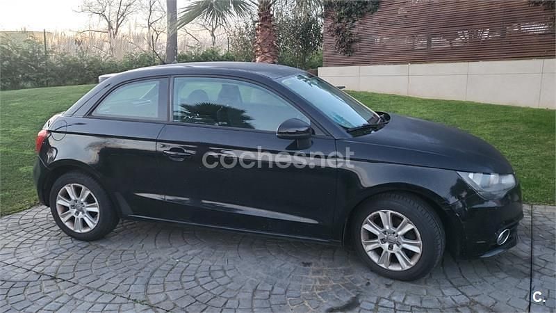 Usado Audi A1 Attraction 86 CV (63 kW) 2011 Negro Berlina