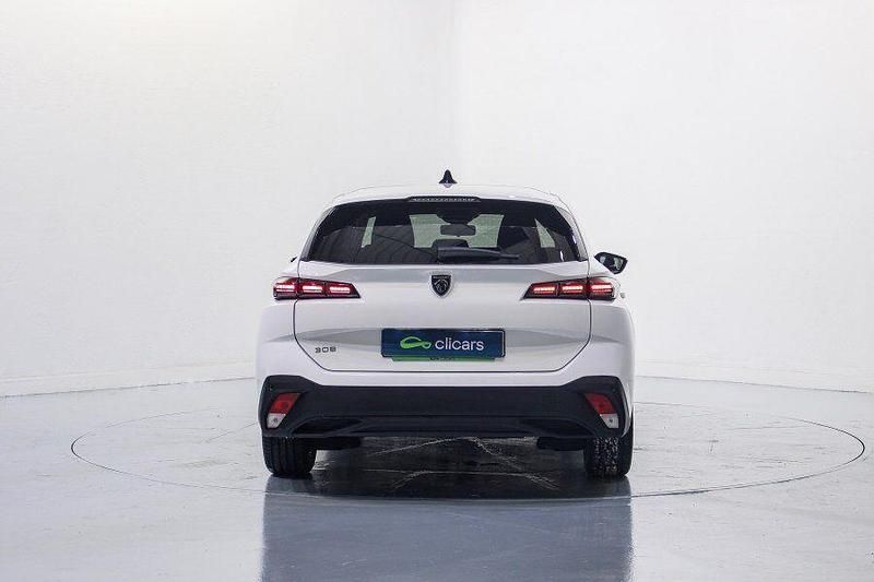 Usado Peugeot 308 SW Active 130 CV (95 kW) 2022 Blanco Familiar