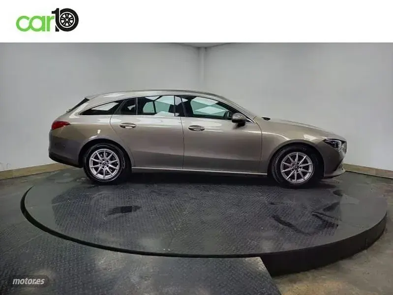 Usado Mercedes CLA180 Business 136 CV (100 kW) 2020 Gris Coupe