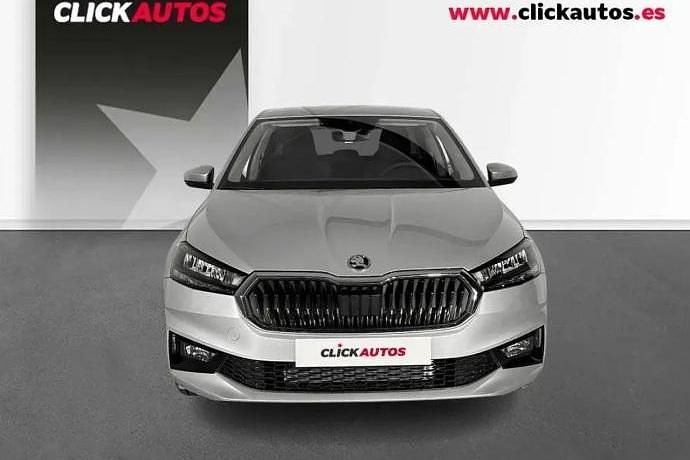 Usado Skoda Fabia Selection 115 CV (84 kW) 2025 Blanco Utilitario