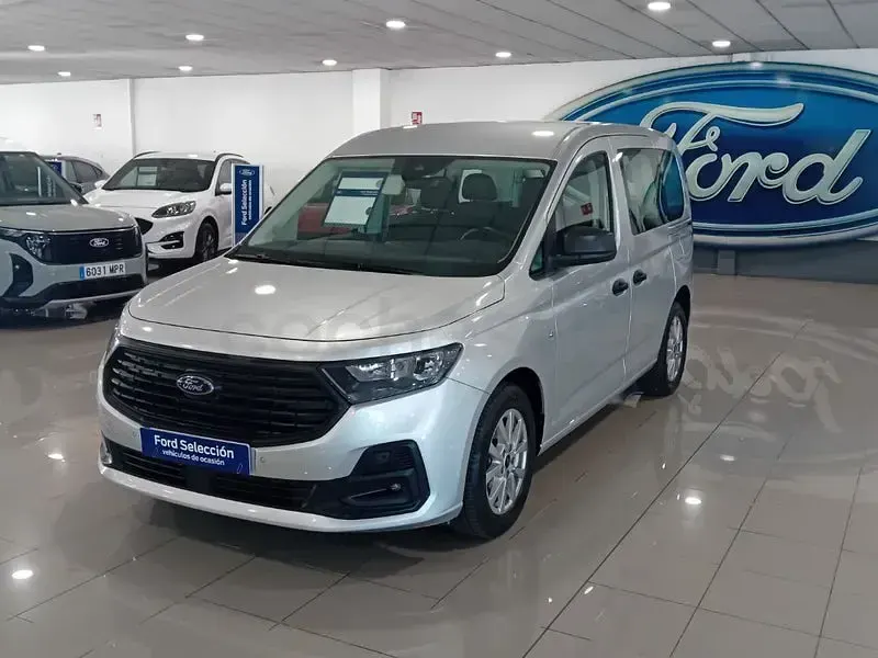 Usado Ford Tourneo Connect Trend 102 CV (75 kW) 2024 Gris / plata Monovolumen
