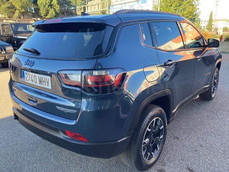 Usado Jeep Compass Trailhawk 240 CV (176 kW) 2023 Azul SUV