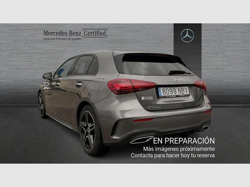 Usado Mercedes A180 109 CV (80 kW) 2025 Gris Utilitario